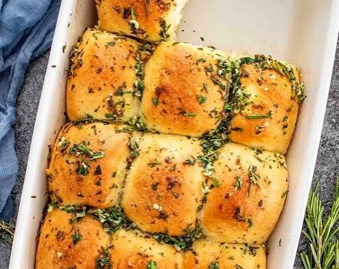 Easy Cheesy Garlic Herb Pull-Apart Bread suggested serving