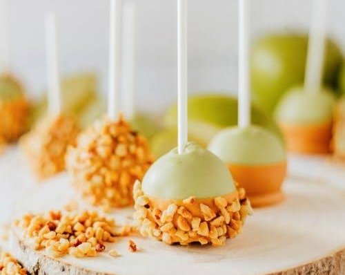 Easy No Bake Pencil and Apple Cake Pops top view