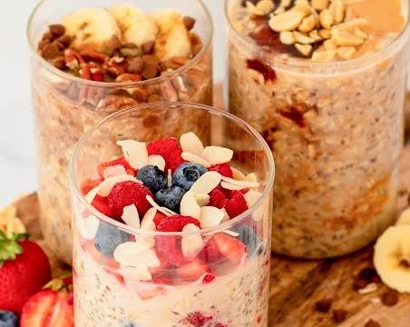 Easy overnight oats recipe for busy mornings top view