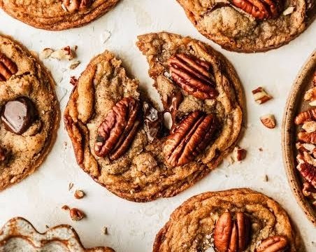 Easy Pecan Chocolate Fall Cookies Everyone Loves top view